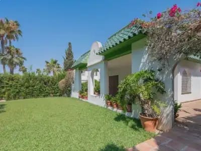 4 chambre Villa/Maison à vendre à Marbella avec garage - 1 150 000 € (Ref: 9950068)