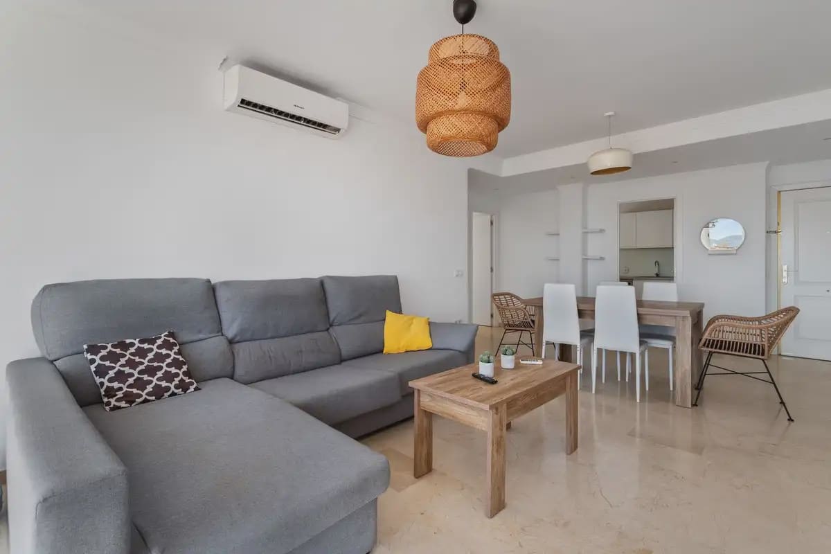 2 soveværelse Penthouse til salg i Fuengirola med swimmingpool - € 450.000 (Ref: 9950069)