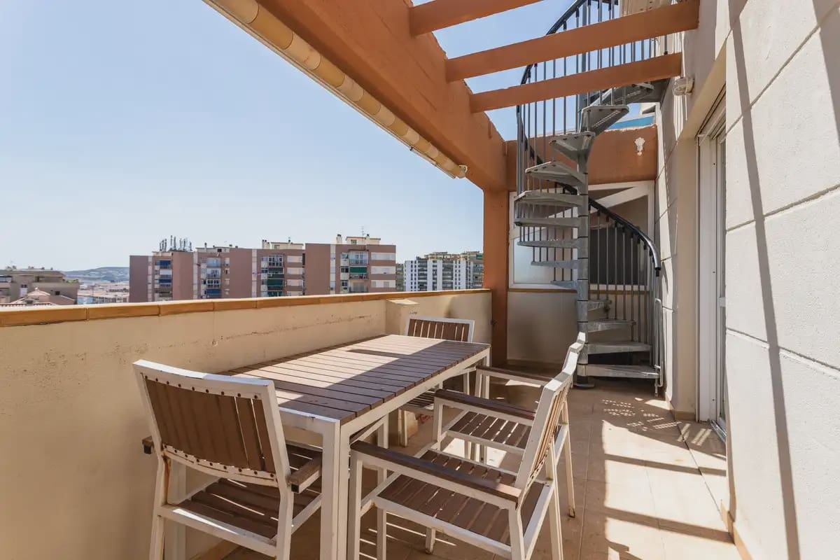 2 soveværelse Penthouse til salg i Fuengirola med swimmingpool - € 450.000 (Ref: 9950069)