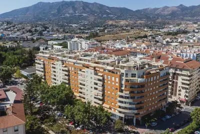 2 Zimmer Penthouse zu verkaufen in Fuengirola mit Pool - 450.000 € (Ref: 9950069)