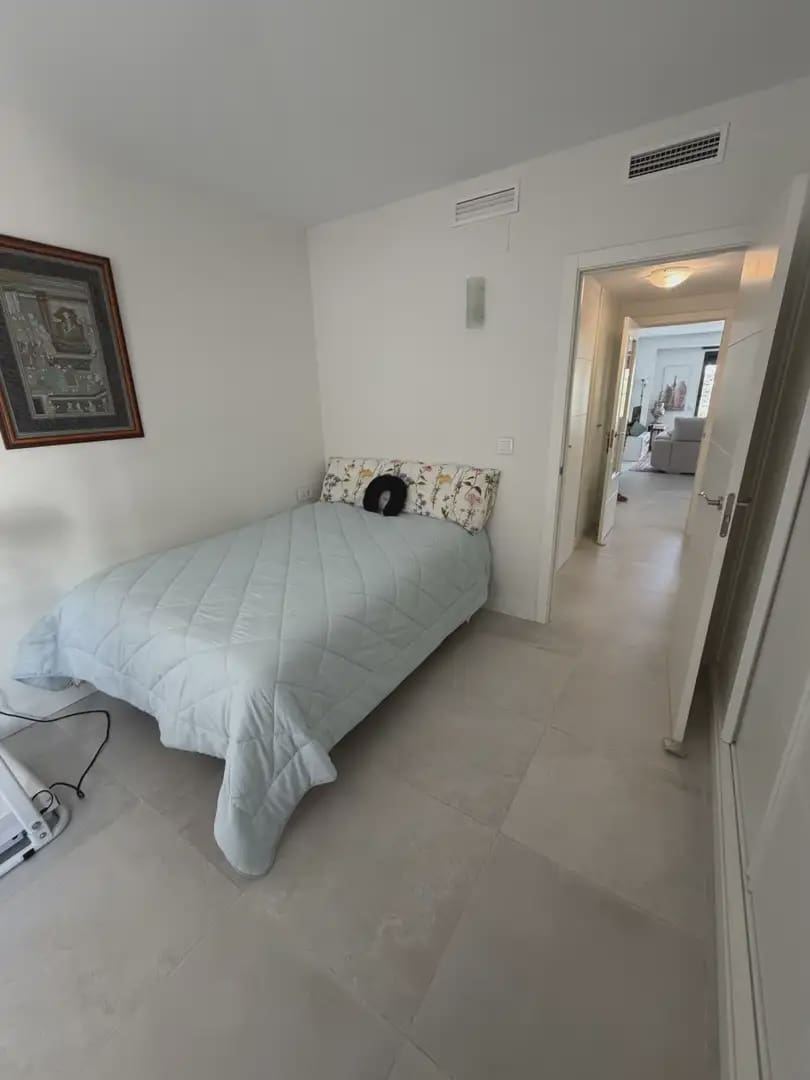 2 bedroom Apartment for sale in Benalmadena with pool garage - € 449,000 (Ref: 9950070)