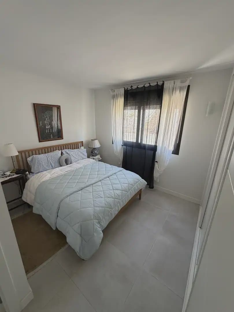2 bedroom Apartment for sale in Benalmadena with pool garage - € 449,000 (Ref: 9950070)