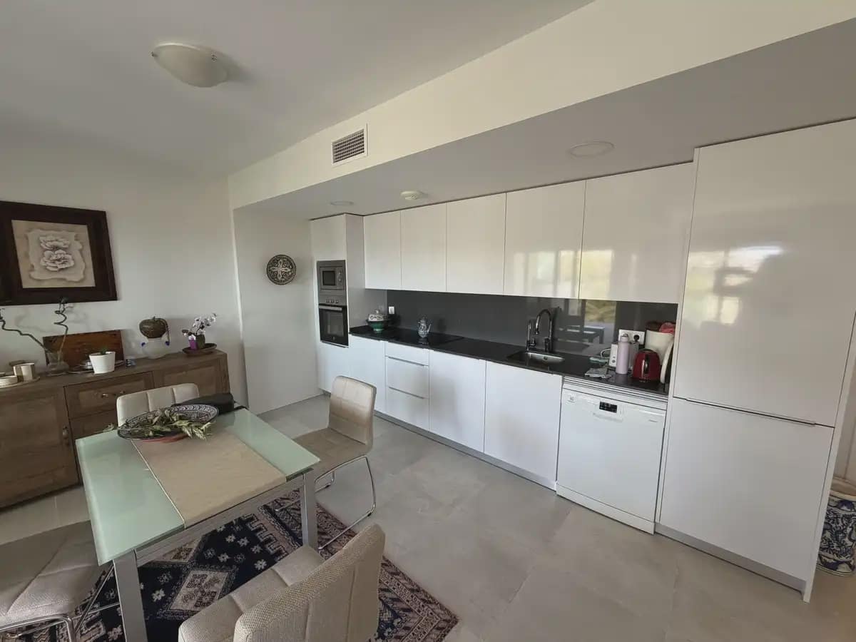 2 bedroom Apartment for sale in Benalmadena with pool garage - € 449,000 (Ref: 9950070)