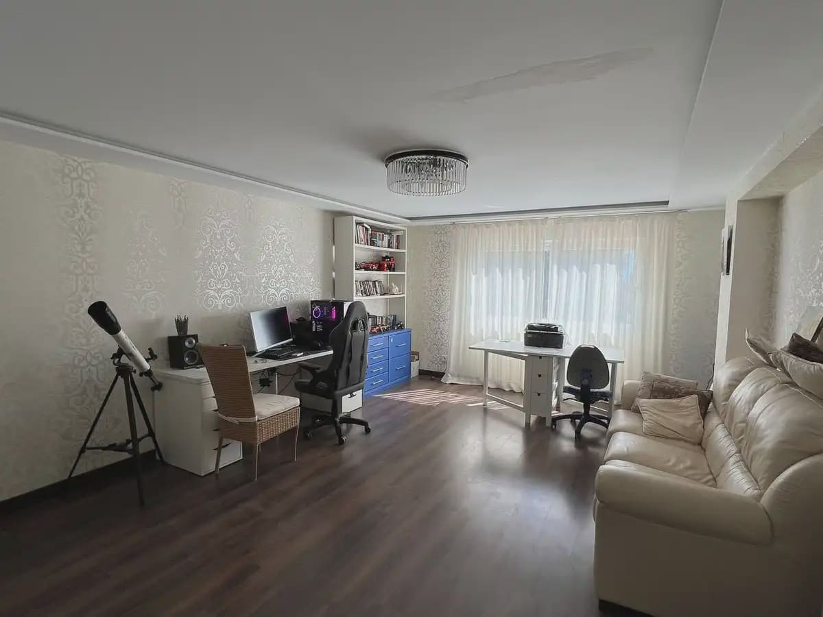 4 Zimmer Villa zu verkaufen in Marbella mit Pool Garage - 1.190.000 € (Ref: 9950797)