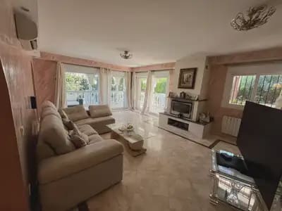 4 slaapkamer Villa te koop in Marbesa, Marbella met zwembad garage - € 1.190.000 (Ref: 9950797)