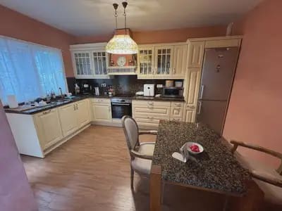 4 slaapkamer Villa te koop in Marbesa, Marbella met zwembad garage - € 1.190.000 (Ref: 9950797)
