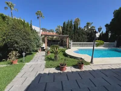 4 slaapkamer Villa te koop in Marbesa, Marbella met zwembad garage - € 1.190.000 (Ref: 9950797)