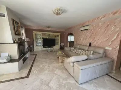 4 slaapkamer Villa te koop in Marbesa, Marbella met zwembad garage - € 1.190.000 (Ref: 9950797)