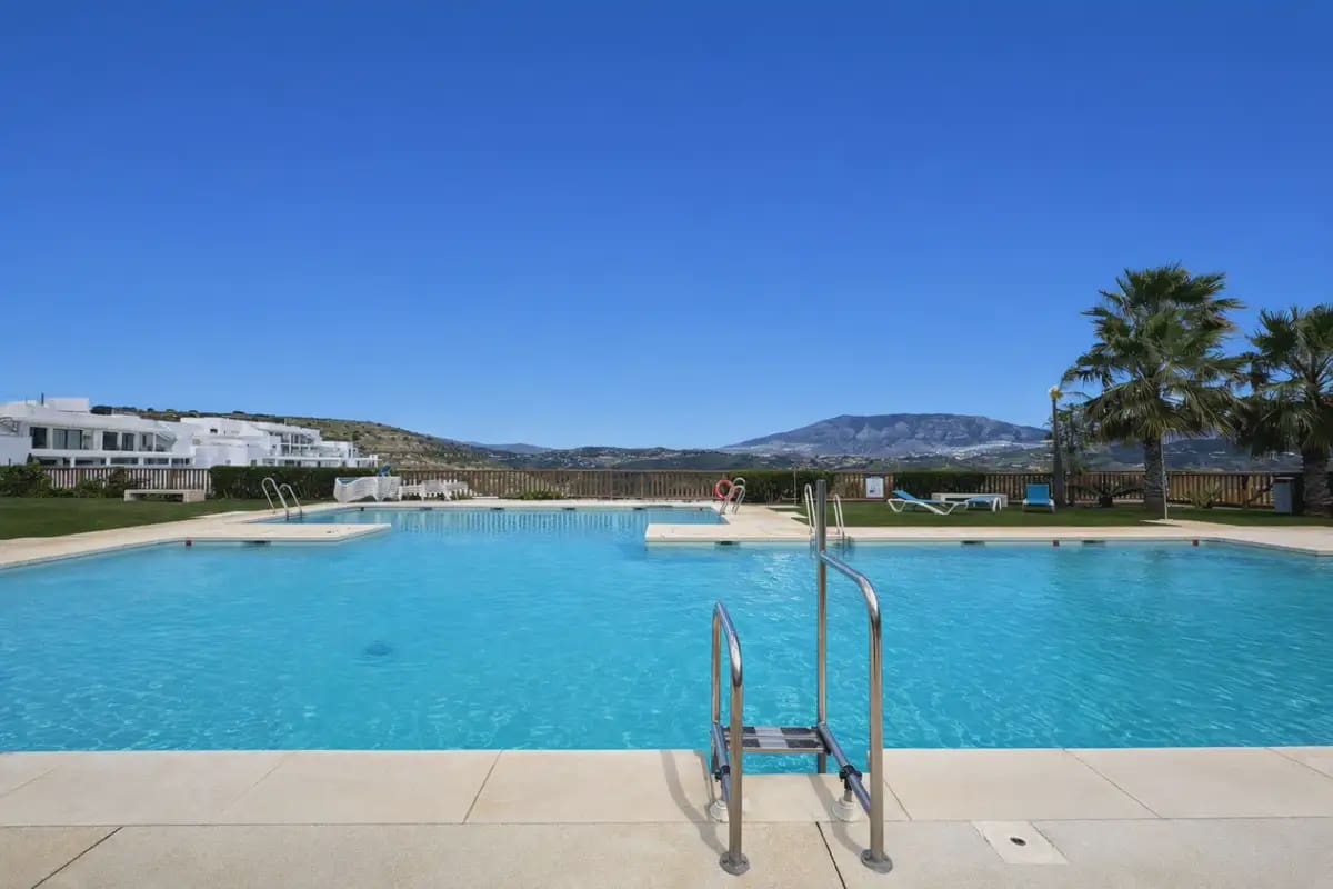 Apartamento de 3 habitaciones en Mijas en venta con piscina garaje - 630.000 € (Ref: 9952822)