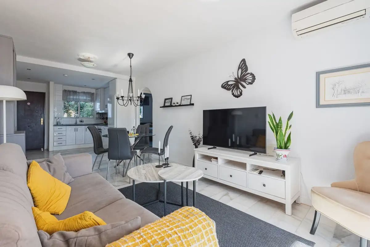 2 soveværelse Lejlighed til salg i Mijas med swimmingpool - € 318.000 (Ref: 9952823)