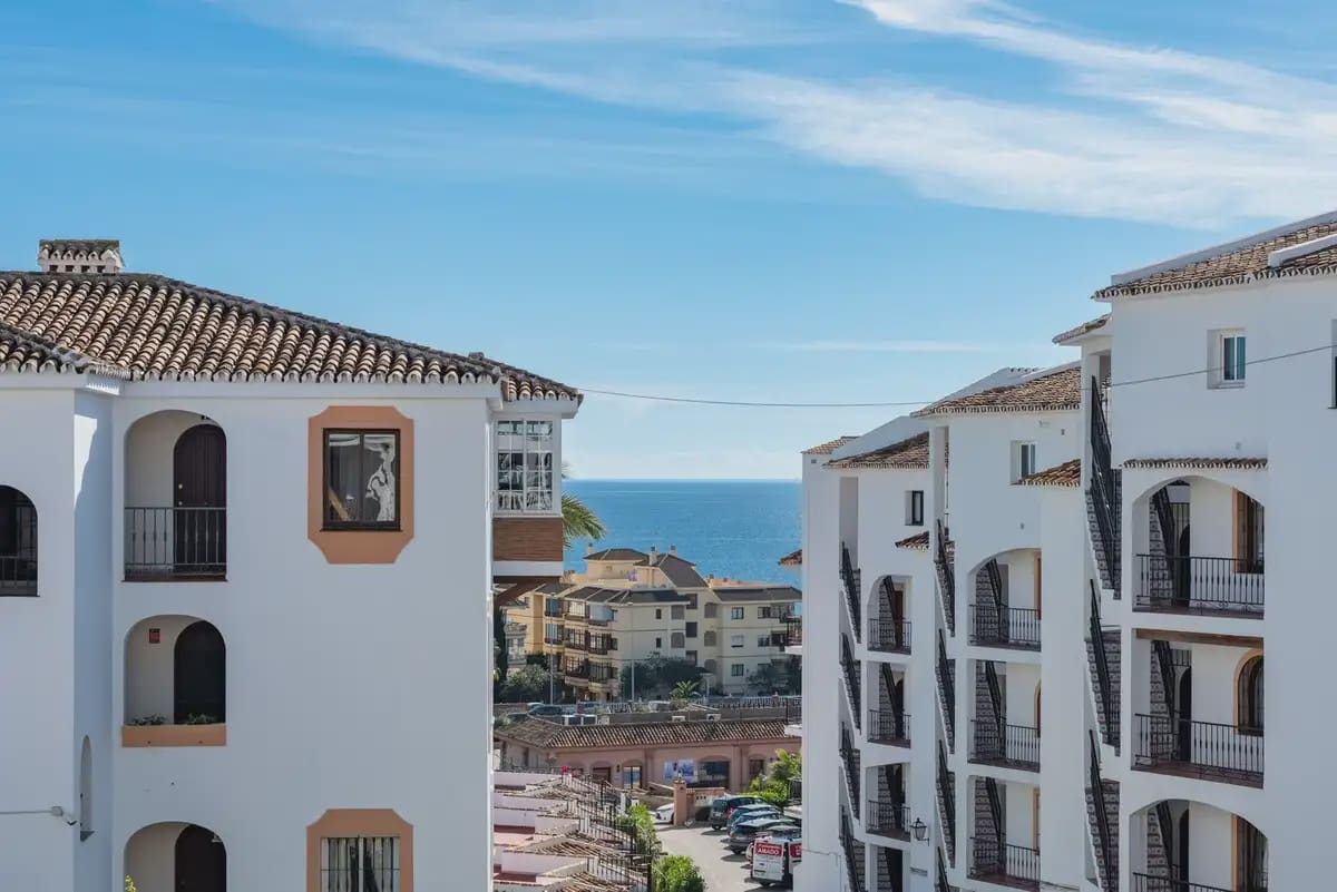 2 soveværelse Lejlighed til salg i Mijas med swimmingpool - € 318.000 (Ref: 9952823)