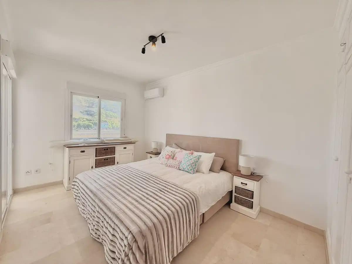 2 sovrum Strandlägenhet till salu i Fuengirola med pool garage - 650 000 € (Ref: 9954460)