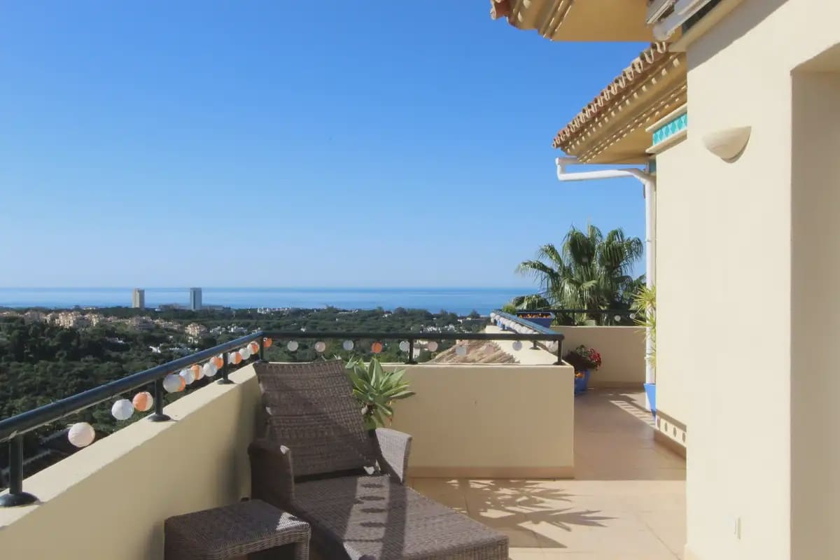 3 bedroom Penthouse for sale in Marbella with pool garage - € 1,399,000 (Ref: 9954610)