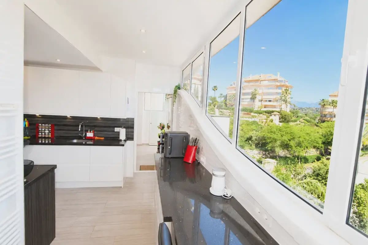 3 bedroom Penthouse for sale in Marbella with pool garage - € 1,399,000 (Ref: 9954610)