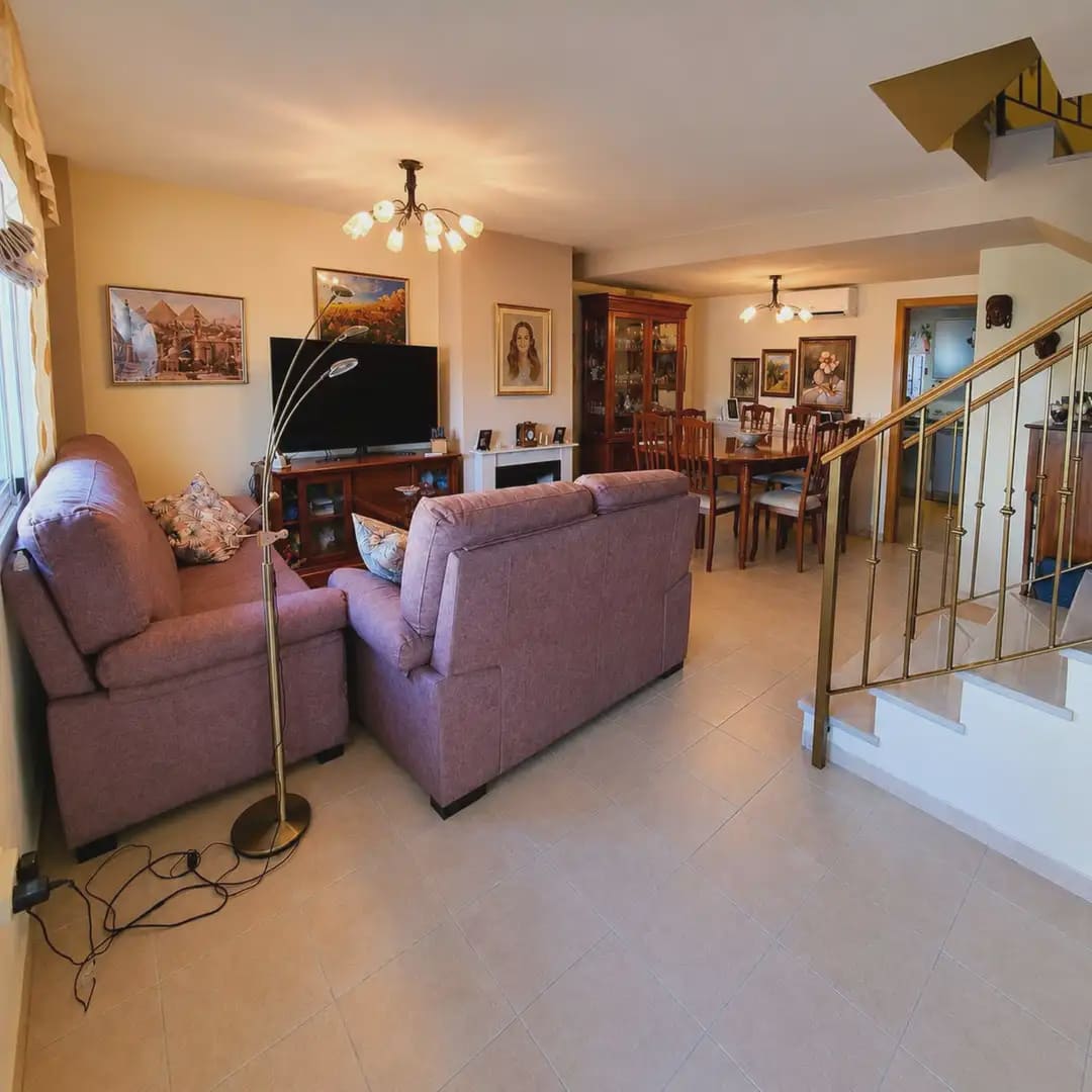 4 soverom Hus til salgs i Malaga by med garasje - € 440 000 (Ref: 9956709)