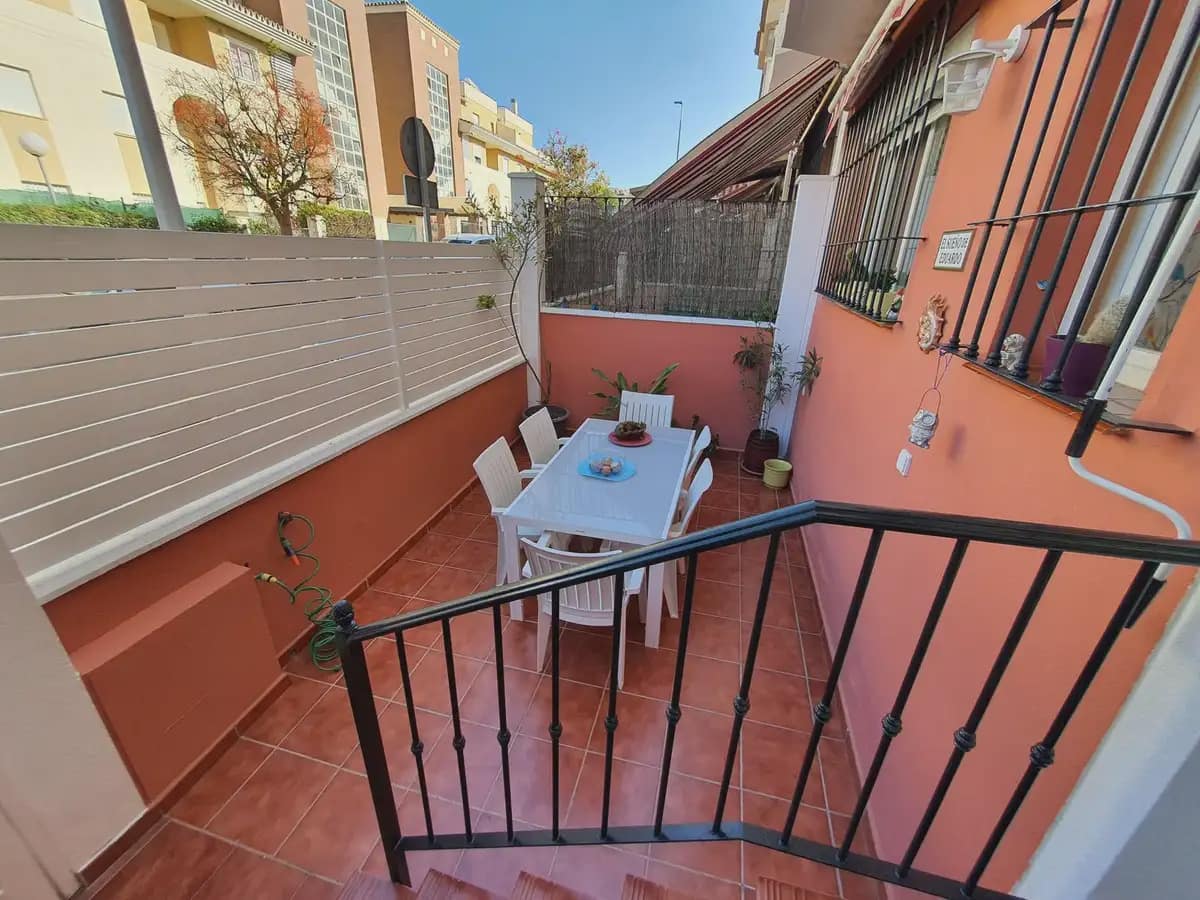 4 soverom Hus til salgs i Malaga by med garasje - € 440 000 (Ref: 9956709)