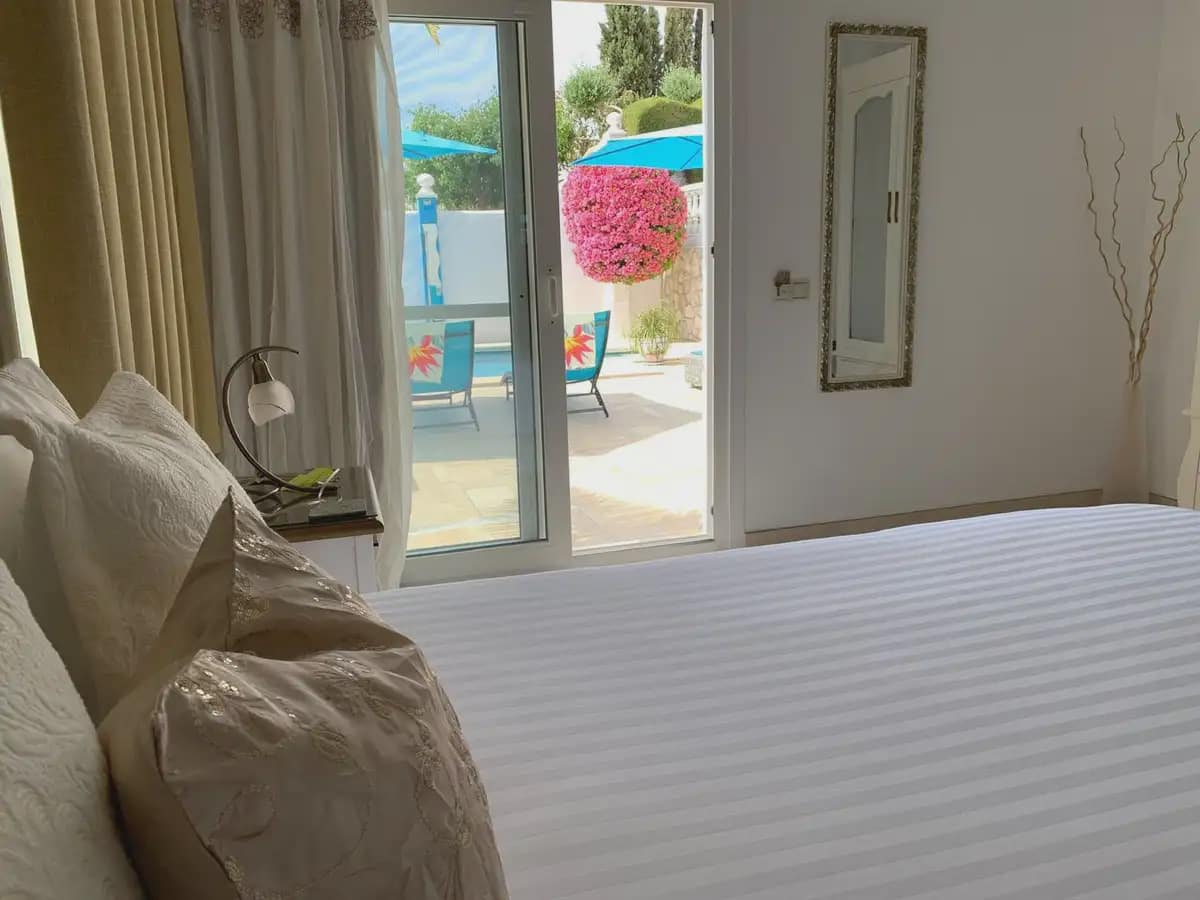 4 bedroom Villa for sale in Benalmadena with pool garage - € 1,100,000 (Ref: 9958254)