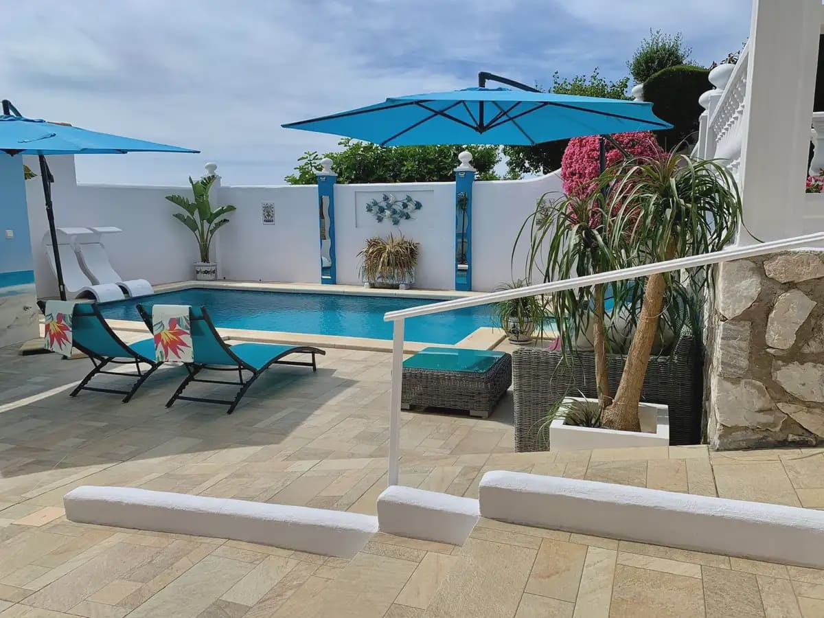 4 bedroom Villa for sale in Benalmadena with pool garage - € 1,100,000 (Ref: 9958254)
