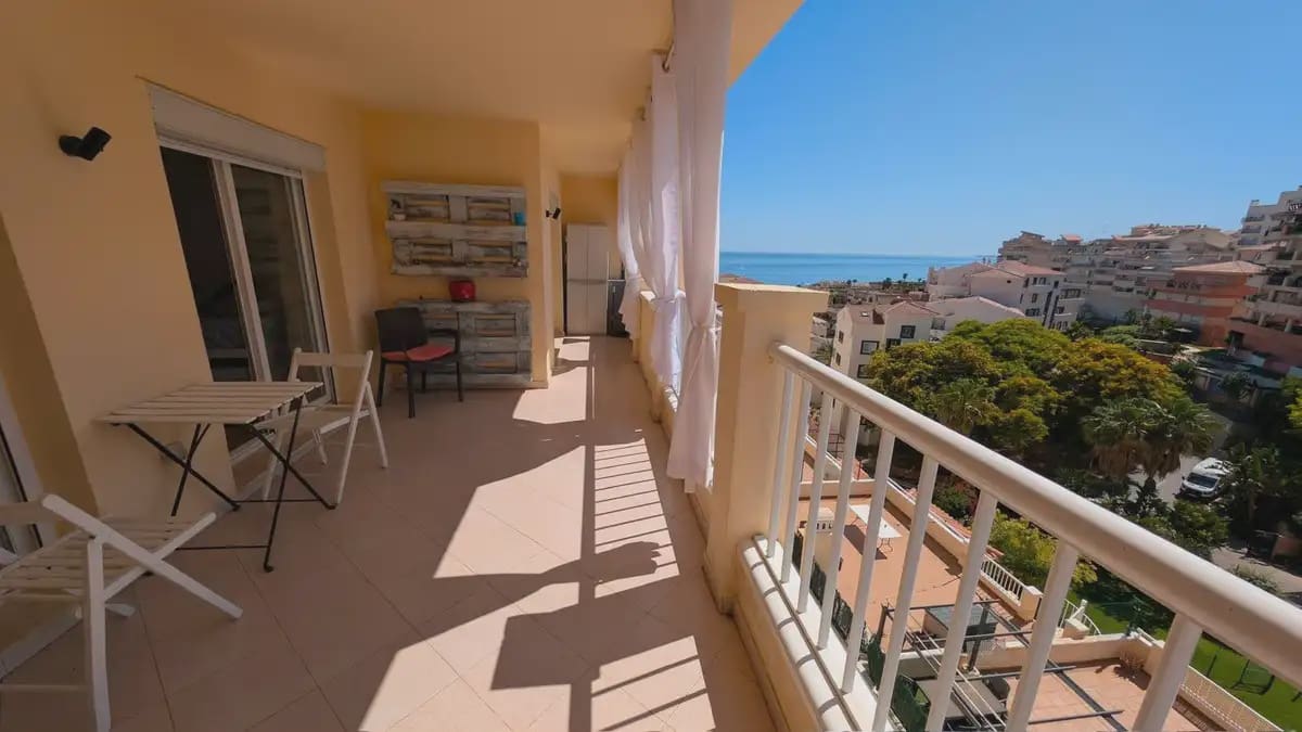 2 makuuhuone Huoneisto myytävänä paikassa Benalmadena mukana uima-altaan 
autotalli - 336 000 € (Ref: 9958260)