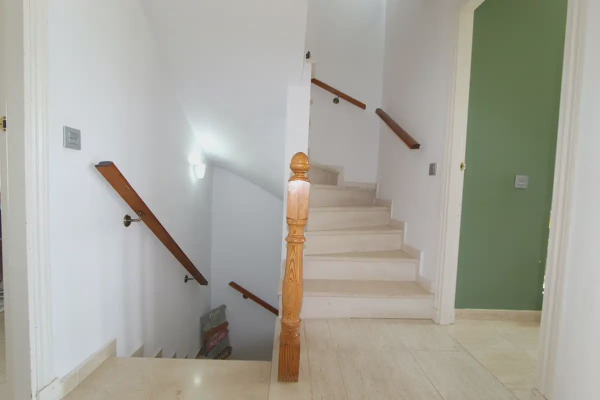 5 Zimmer Haus zu verkaufen in Marbella mit Pool Garage - 560.000 € (Ref: 9965517)