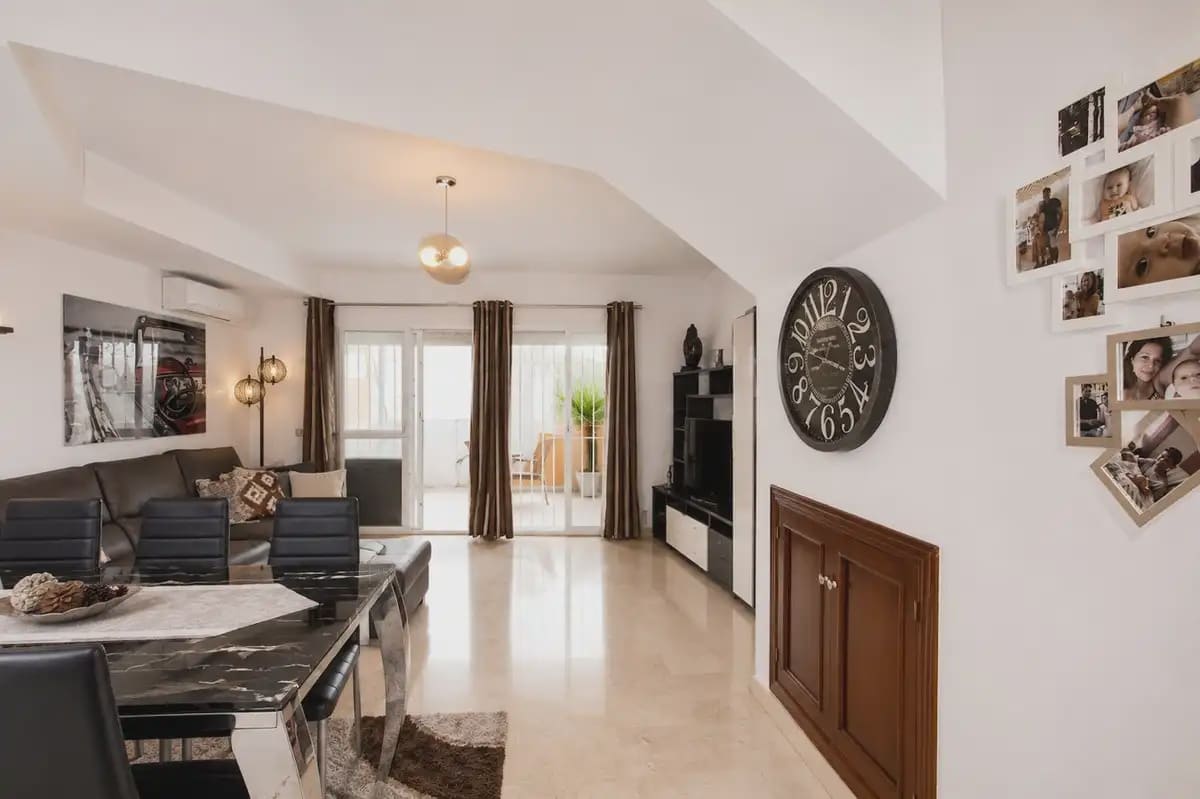 5 Zimmer Haus zu verkaufen in Marbella mit Pool Garage - 560.000 € (Ref: 9965517)
