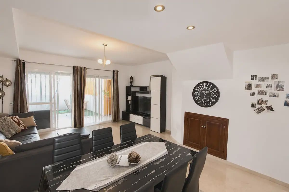 5 Zimmer Haus zu verkaufen in Marbella mit Pool Garage - 560.000 € (Ref: 9965517)