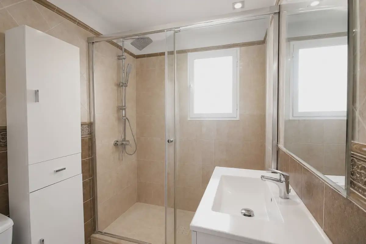 5 Zimmer Haus zu verkaufen in Marbella mit Pool Garage - 560.000 € (Ref: 9965517)