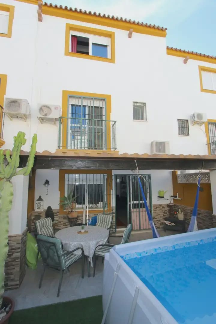 5 Zimmer Haus zu verkaufen in Marbella mit Pool Garage - 560.000 € (Ref: 9965517)