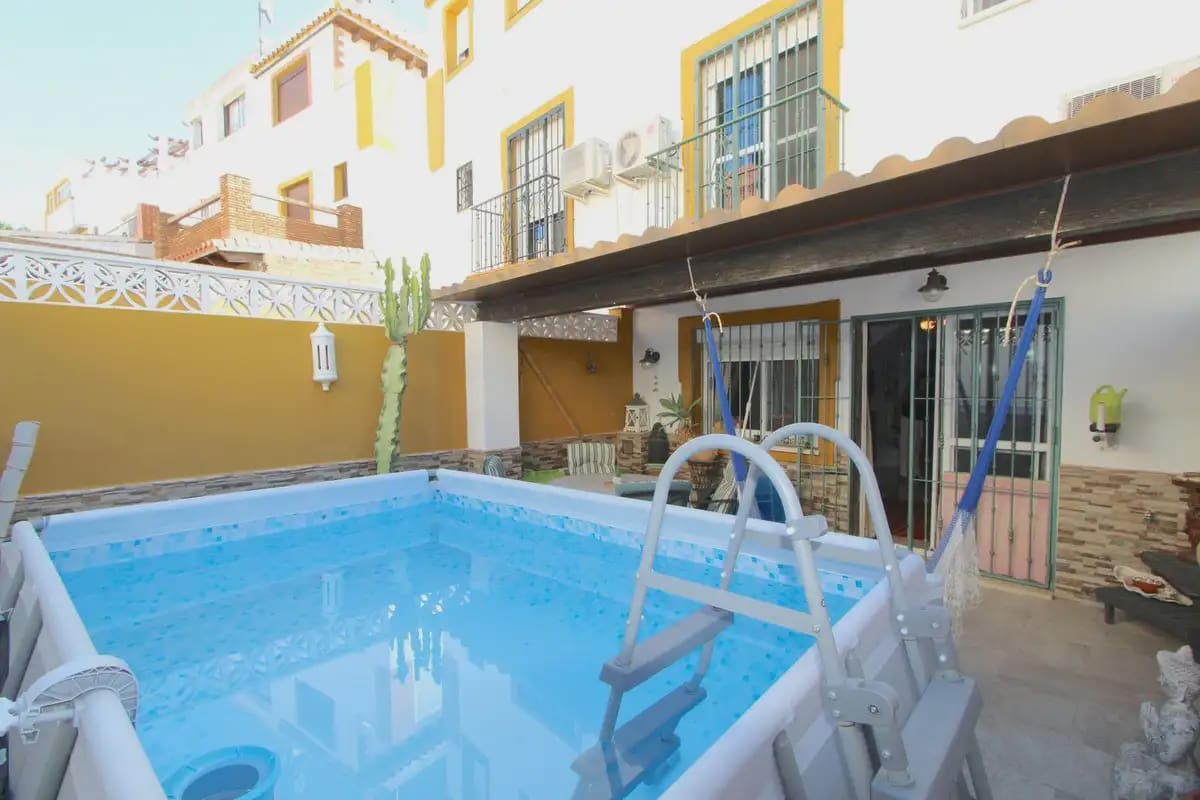 5 Zimmer Haus zu verkaufen in Marbella mit Pool Garage - 560.000 € (Ref: 9965517)