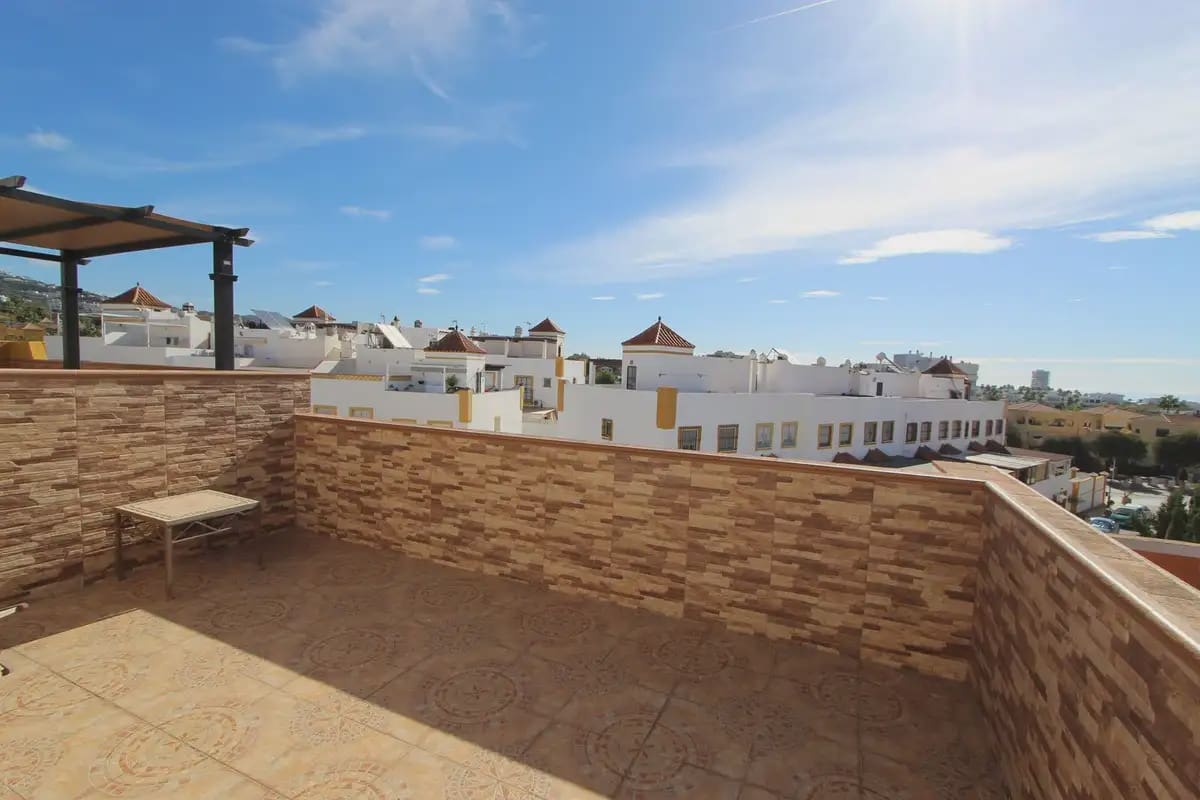5 Zimmer Haus zu verkaufen in Marbella mit Pool Garage - 560.000 € (Ref: 9965517)