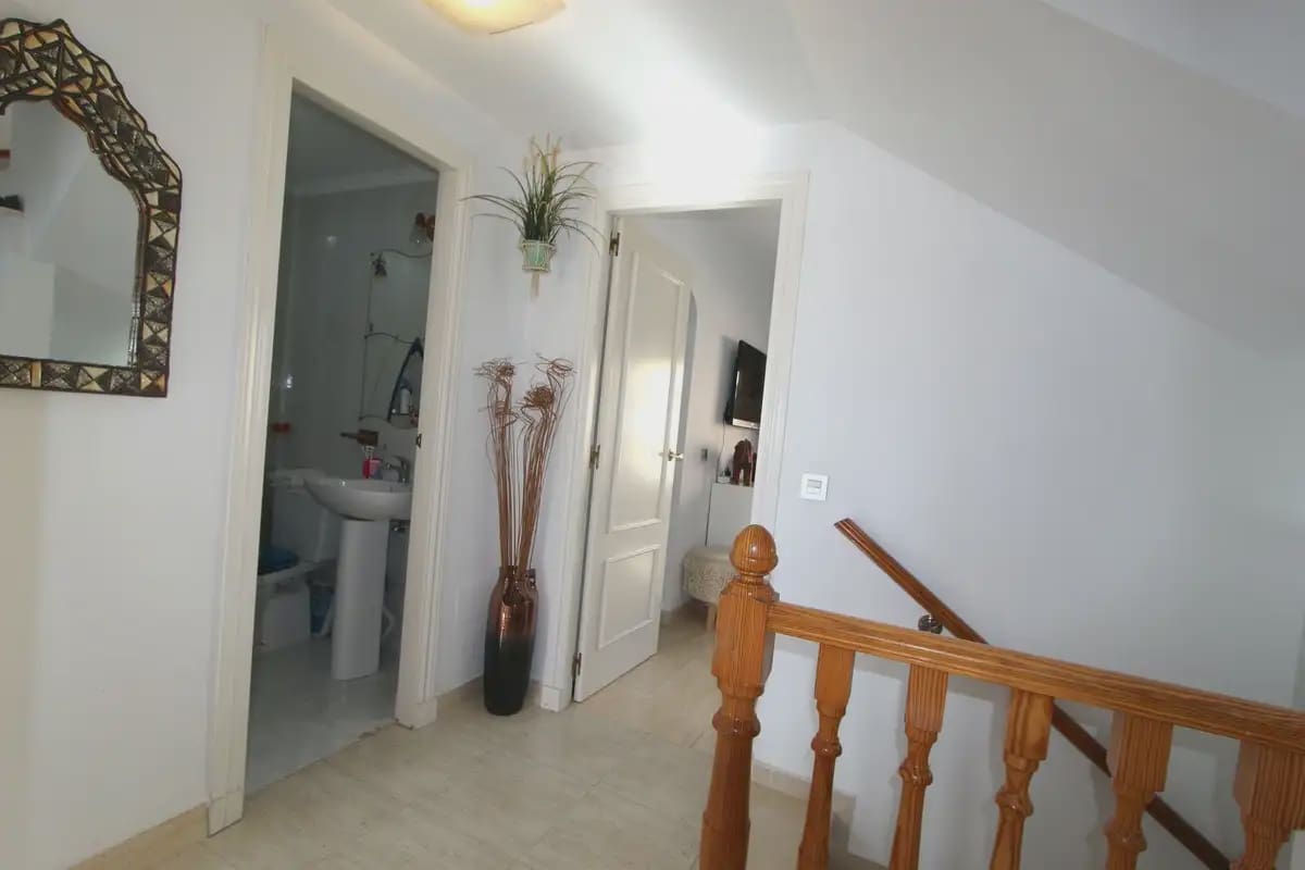 5 Zimmer Haus zu verkaufen in Marbella mit Pool Garage - 560.000 € (Ref: 9965517)