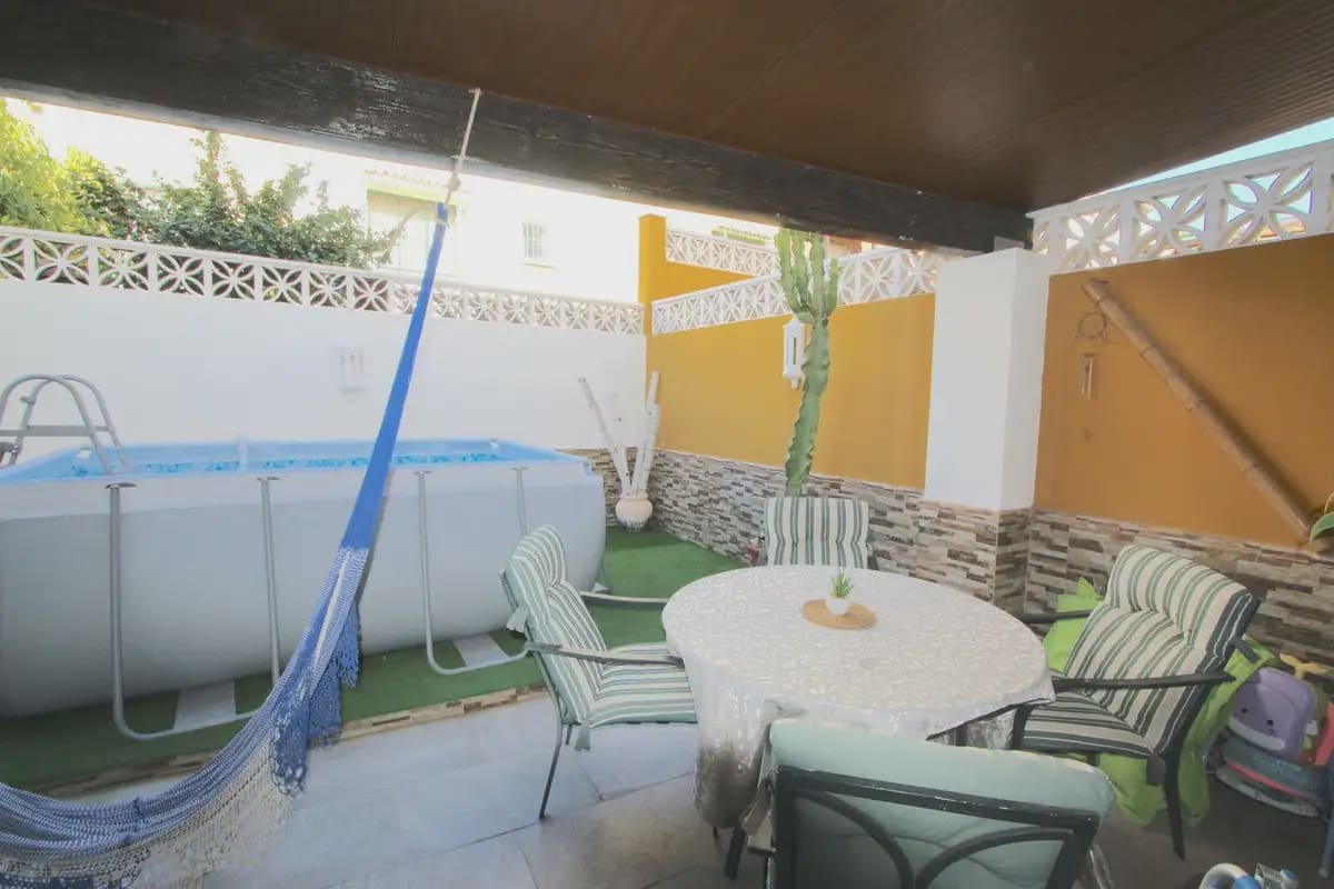5 Zimmer Haus zu verkaufen in Marbella mit Pool Garage - 560.000 € (Ref: 9965517)