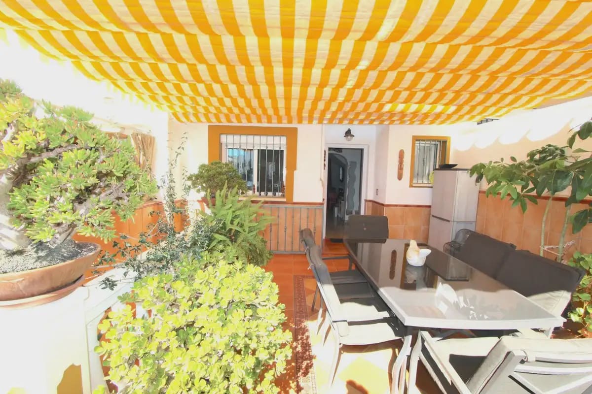 5 Zimmer Haus zu verkaufen in Marbella mit Pool Garage - 560.000 € (Ref: 9965517)
