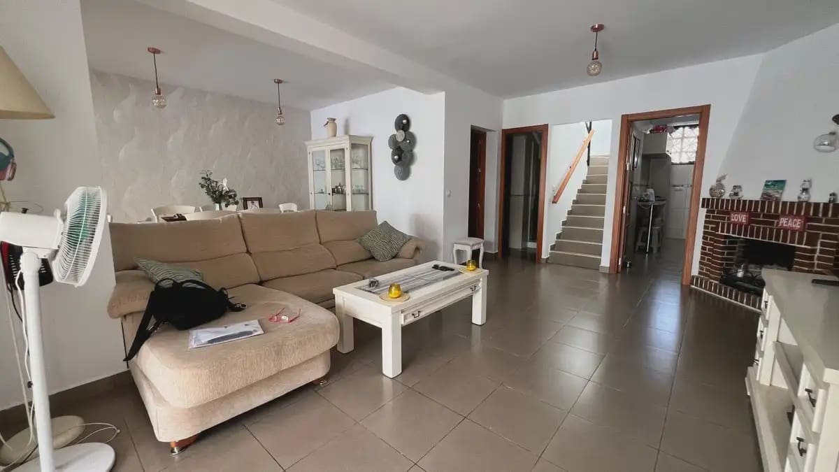 3 bedroom Semi-detached Villa for sale in Benalmadena with garage - € 599,000 (Ref: 9966819)