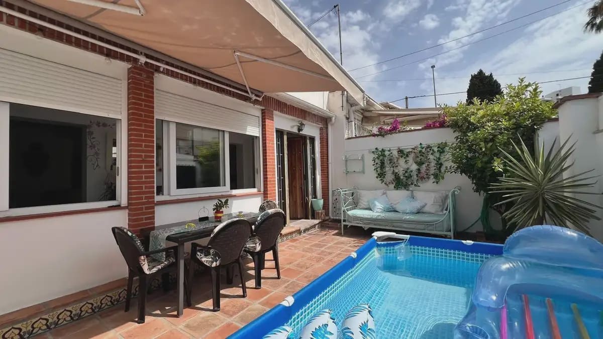 3 bedroom Semi-detached Villa for sale in Benalmadena with garage - € 599,000 (Ref: 9966819)