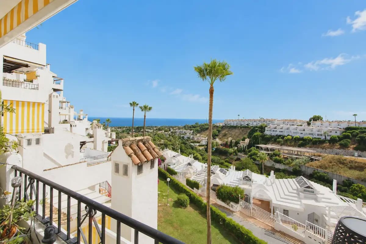 2 bedroom Apartment for sale in Mijas with pool garage - € 355,000 (Ref: 9966820)