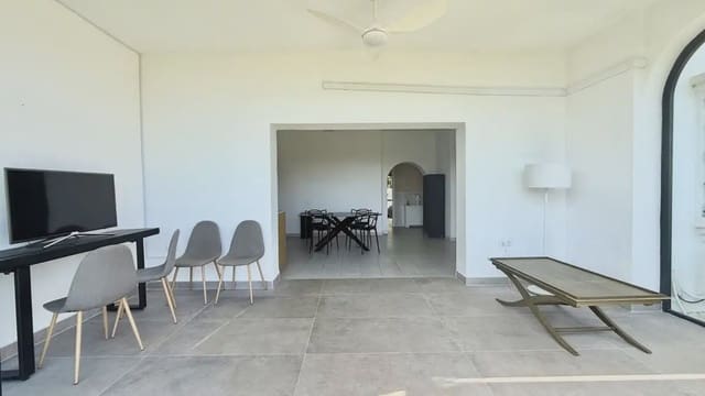 Apartamento de 3 habitaciones en Calahonda, Mijas en venta con piscina garaje - 320.000 € (Ref: 9969129)