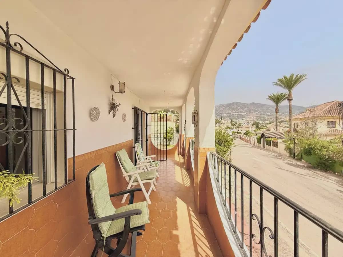 4 bedroom Villa for sale in Mijas with garage - € 579,000 (Ref: 9970817)