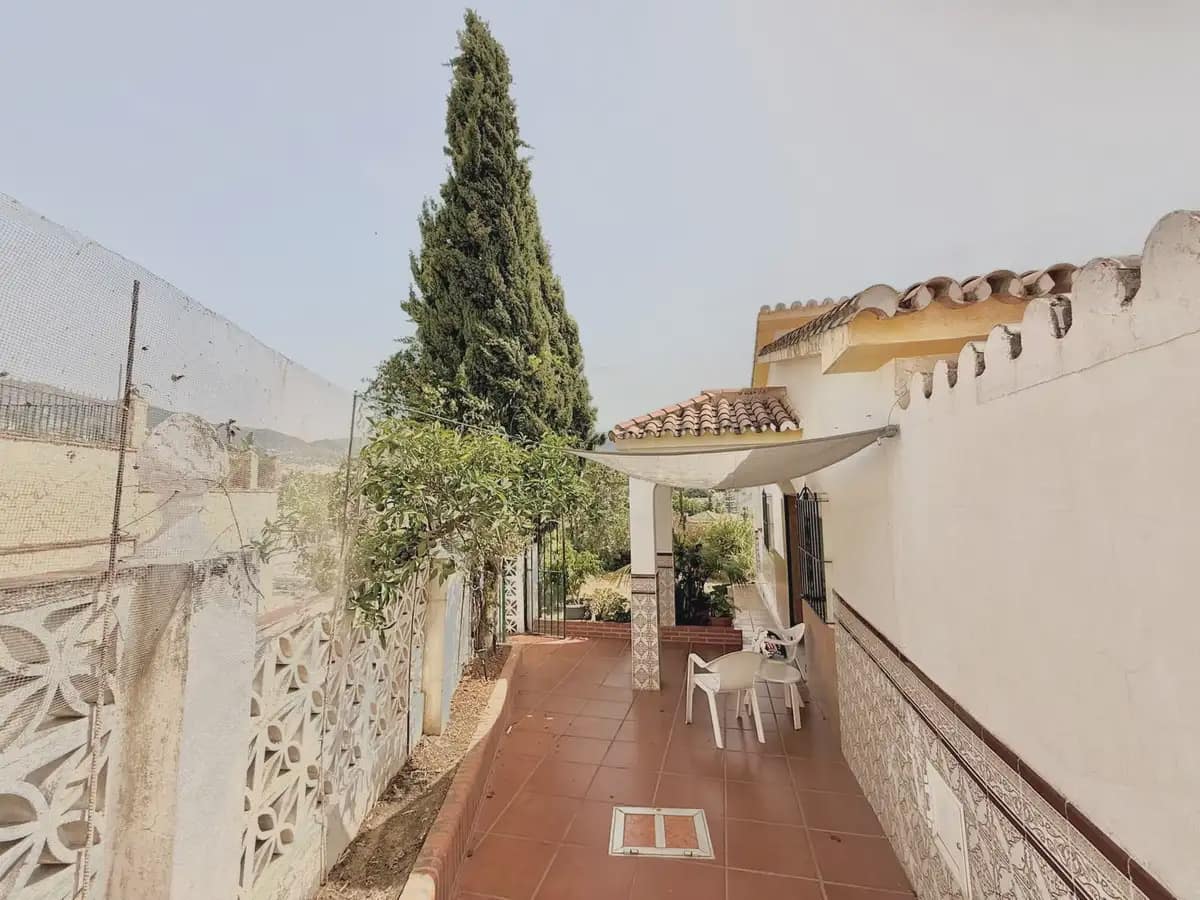 4 bedroom Villa for sale in Mijas with garage - € 579,000 (Ref: 9970817)