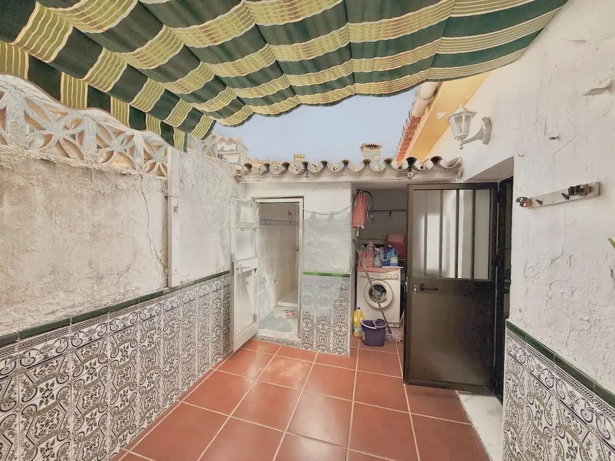 4 bedroom Villa for sale in Mijas with garage - € 579,000 (Ref: 9970817)