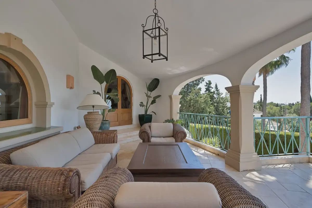 6 slaapkamer Villa te koop in Marbella met zwembad garage - € 2.800.000 (Ref: 9972330)