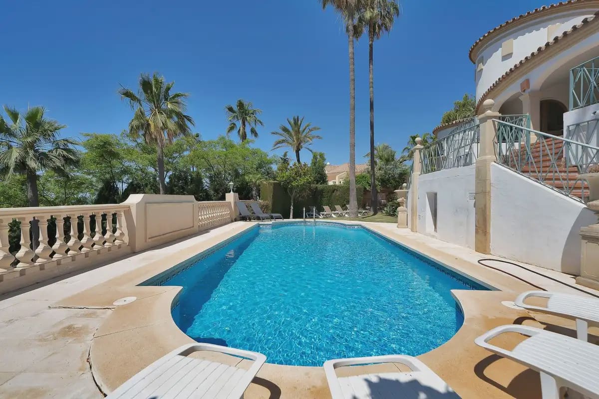 6 slaapkamer Villa te koop in Marbella met zwembad garage - € 2.800.000 (Ref: 9972330)