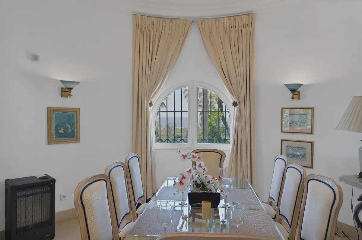 6 slaapkamer Villa te koop in Marbella met zwembad garage - € 2.800.000 (Ref: 9972330)