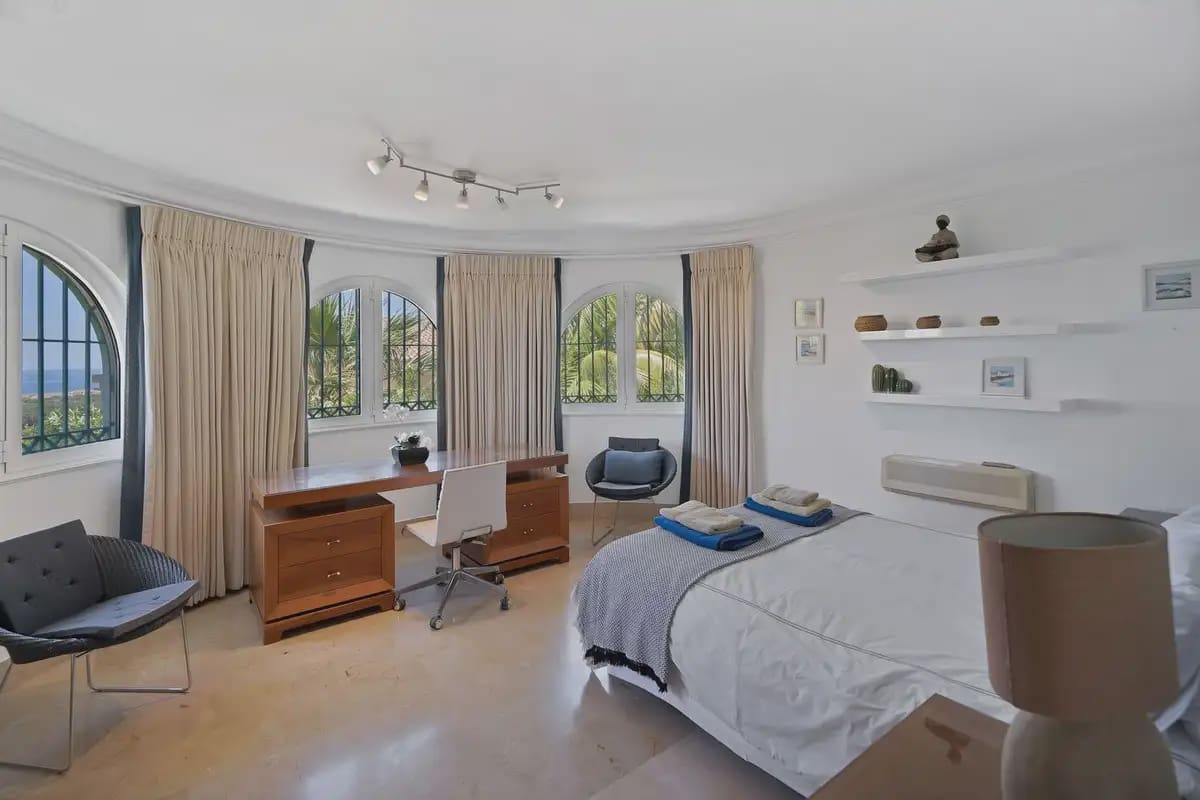 6 slaapkamer Villa te koop in Marbella met zwembad garage - € 2.800.000 (Ref: 9972330)