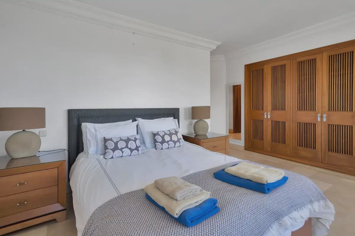 6 slaapkamer Villa te koop in Marbella met zwembad garage - € 2.800.000 (Ref: 9972330)