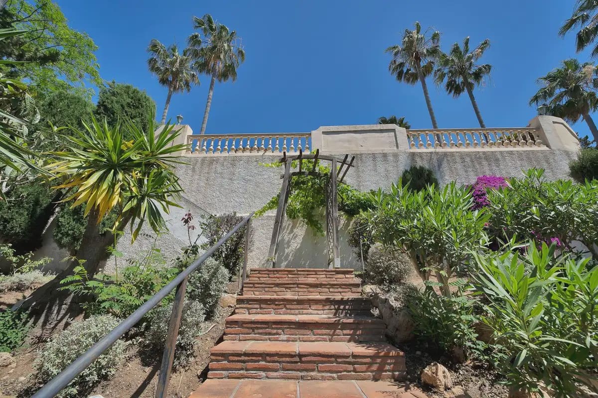 6 slaapkamer Villa te koop in Marbella met zwembad garage - € 2.800.000 (Ref: 9972330)