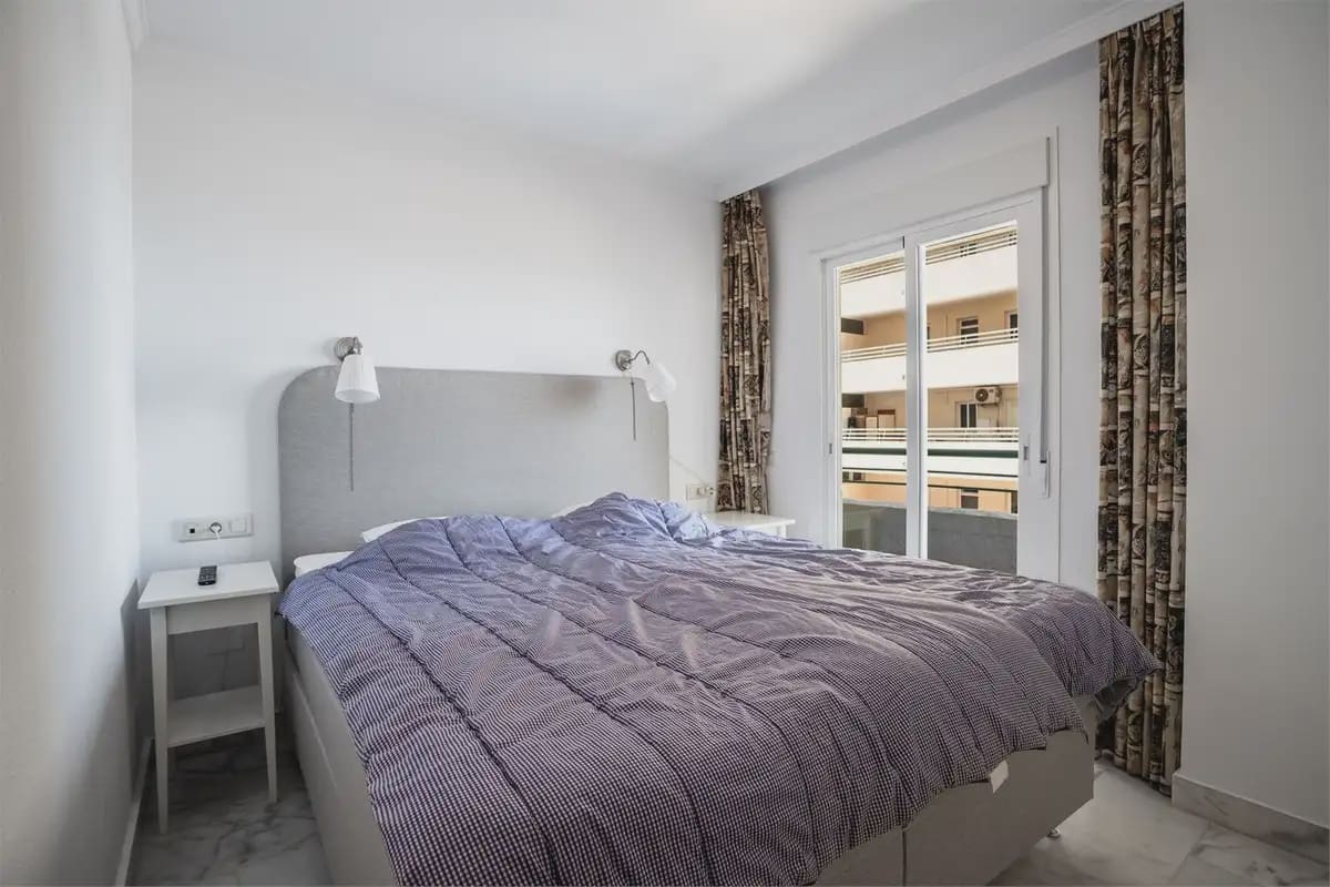 4 soveværelse Strandlejlighed til salg i Fuengirola med swimmingpool garage - € 895.000 (Ref: 9972331)