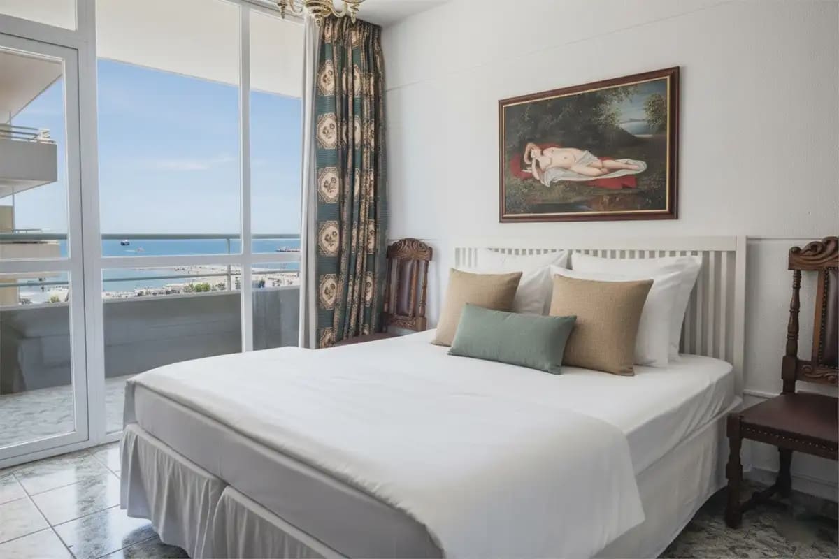 4 soveværelse Strandlejlighed til salg i Fuengirola med swimmingpool garage - € 895.000 (Ref: 9972331)