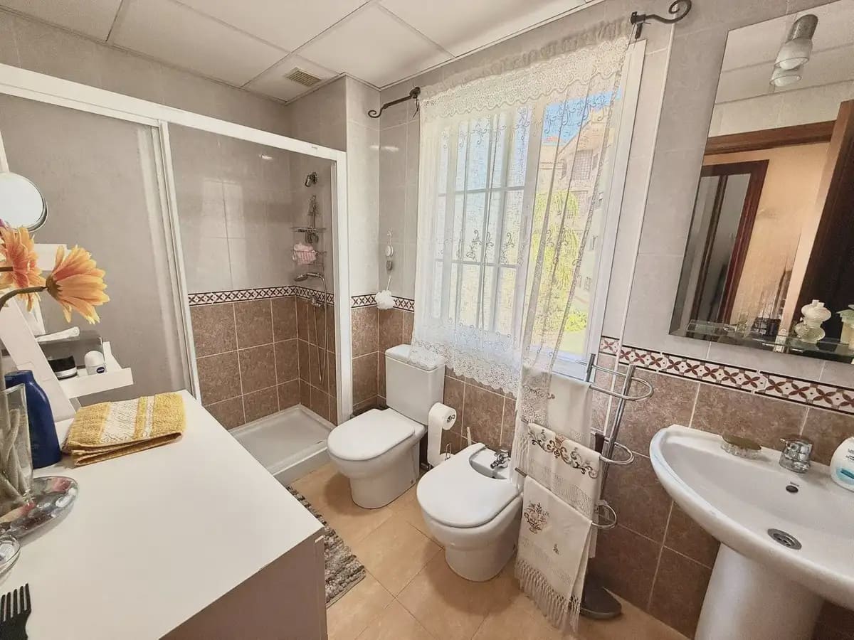 3 bedroom Semi-detached Villa for sale in Fuengirola with pool garage - € 499,000 (Ref: 9972333)