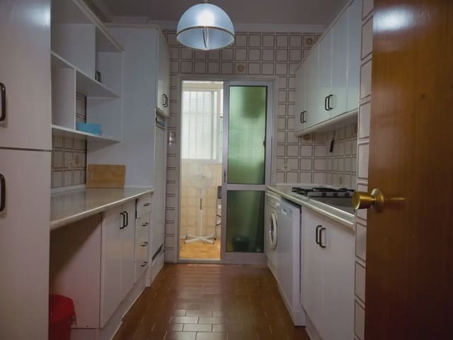 3 soveværelse Lejlighed til salg i Centro ciudad, Fuengirola med garage - € 330.000 (Ref: 9972336)